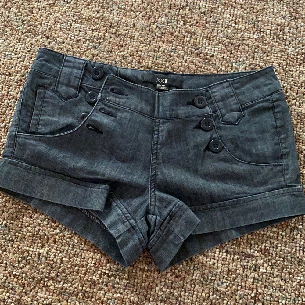 XXI black shorts. size xs